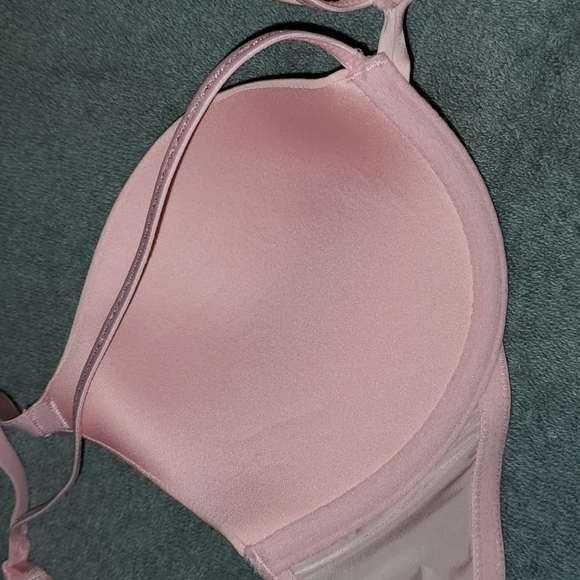 Victoria secret push up 32c - Picture 3 of 6